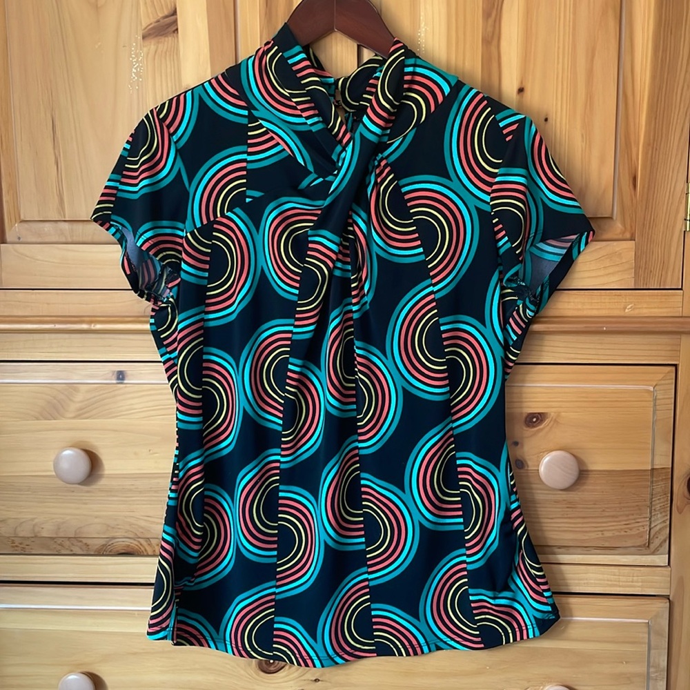 Retro print Worthington stretchy top in used condition
